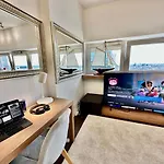 Metro X2 Fast Wifi 400 Mbs 70'tv Netflix Hbo Max Appletv+ Disney+ Appartement *