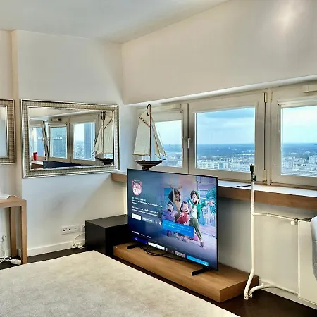 Metro X2 Fast Wifi 400 Mbs 70'tv Netflix Hbo Max Appletv+ Disney+ Apartment *