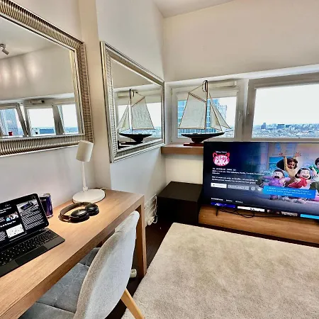 Metro X2 Fast Wifi 400 Mbs 70'tv Netflix Hbo Max Appletv+ Disney+ Apartment *