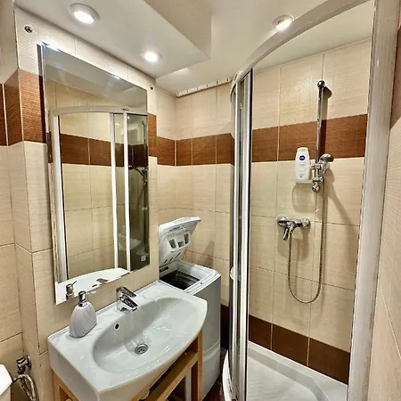 Metro X2 Fast Wifi 400 Mbs 70'tv Netflix Hbo Max Appletv+ Disney+ Apartment *