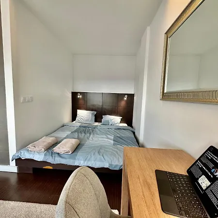 Metro X2 Fast Wifi 400 Mbs 70'tv Netflix Hbo Max Appletv+ Disney+ Apartament Warszawa